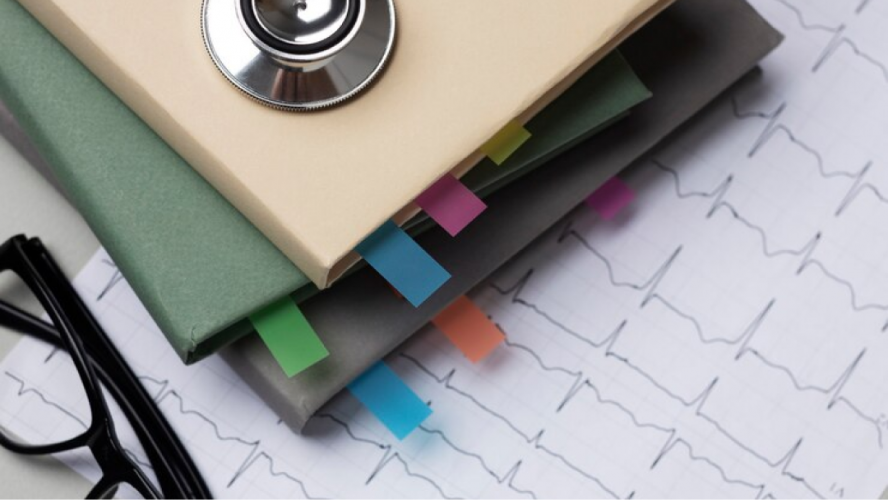 С 1 января 2025 года у всех жителей Казахстана будут личные медкнижки (ЛМК) в онлайн-формате